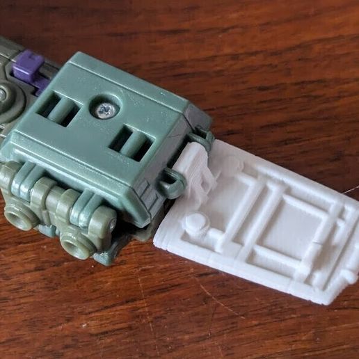 Wing-White-Bottom.jpg Lugnut - Reveal The Shield - Wing Tip Replacement