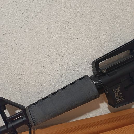 2631.jpg Guardamanos triangular para armas AR15/M4 de airsoft