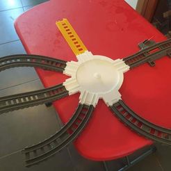 Free STL file Thomas and Friends Trackmaster Train Turntable
