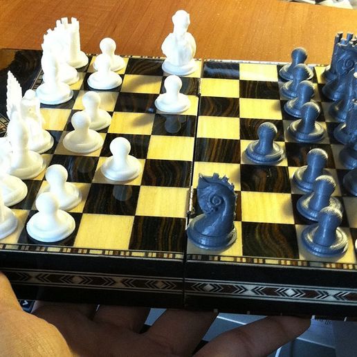 Low profile Thingiversal Chess Set - Primordial 3D model