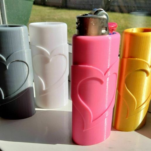 Bic Lighter Case - Heart Wrap 3D model
