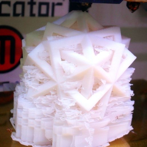 Cubes03_display_large.jpg Cubes squelettiques