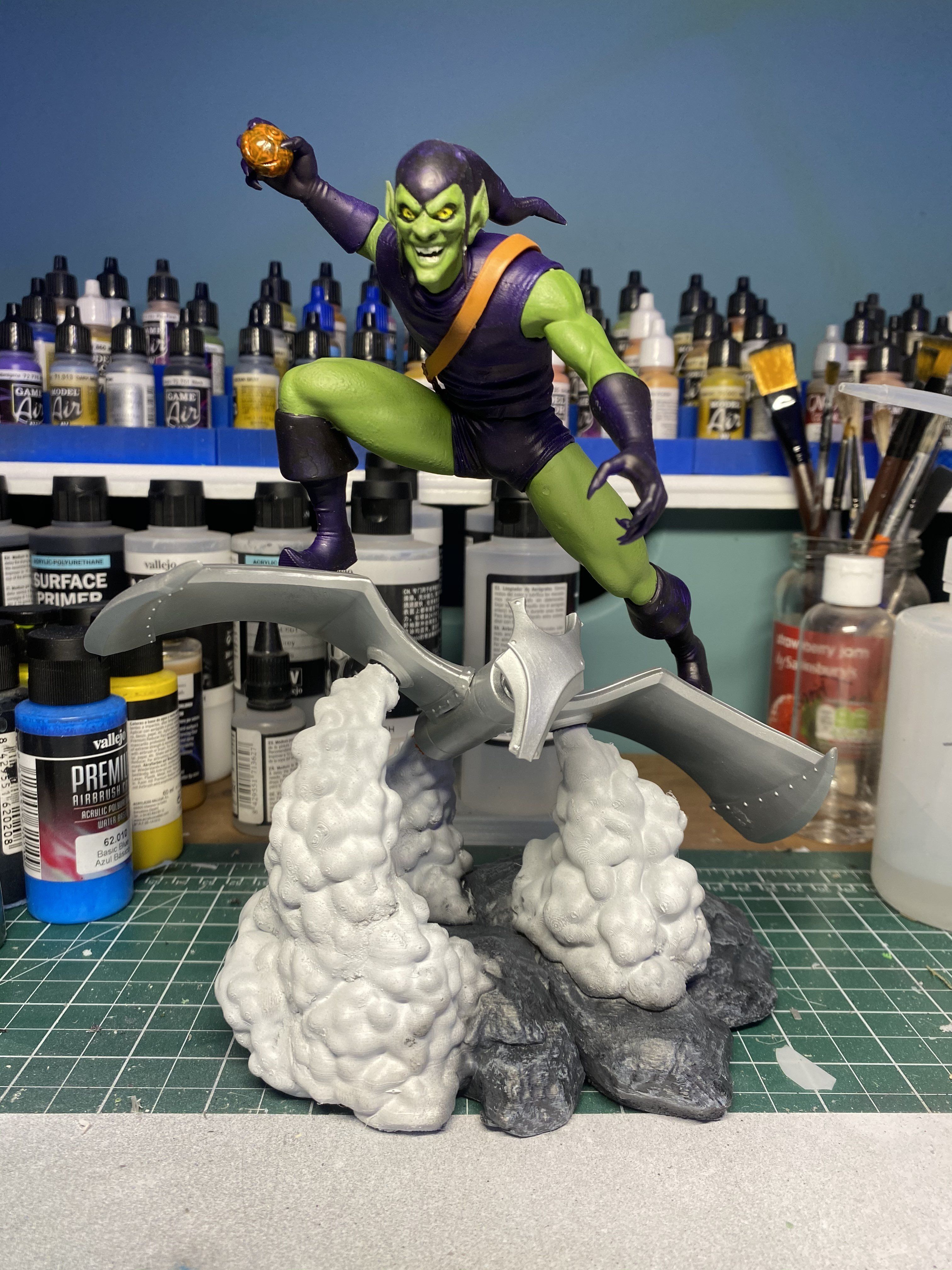 3D file Green Goblin on Glider・3D print design to download・Cults
