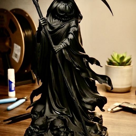 Pumpkin Grim Reaper - Death has never looked this Halloween-ready