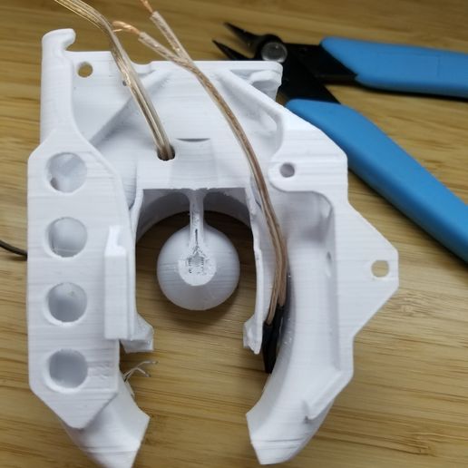 20210303_011659.jpg Ender 3, 3 V2, 3 pro, 3 max, dual 40mm axial fan hot end duct / fang. CR-10, Micro Swiss direct drive and bowden compatible. No support needed for printing