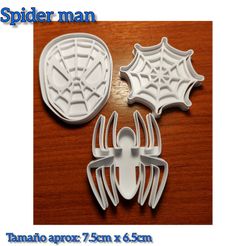 Tamano aprox: 7.5cm. x 6.5em. Cutter/Cookie cutter set x3 spider man