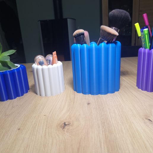 20251203_082556.jpg Многоцелевой горшок для печати - Изменяемый STL (горшок для растений, карандашей, кистей и т.д.)