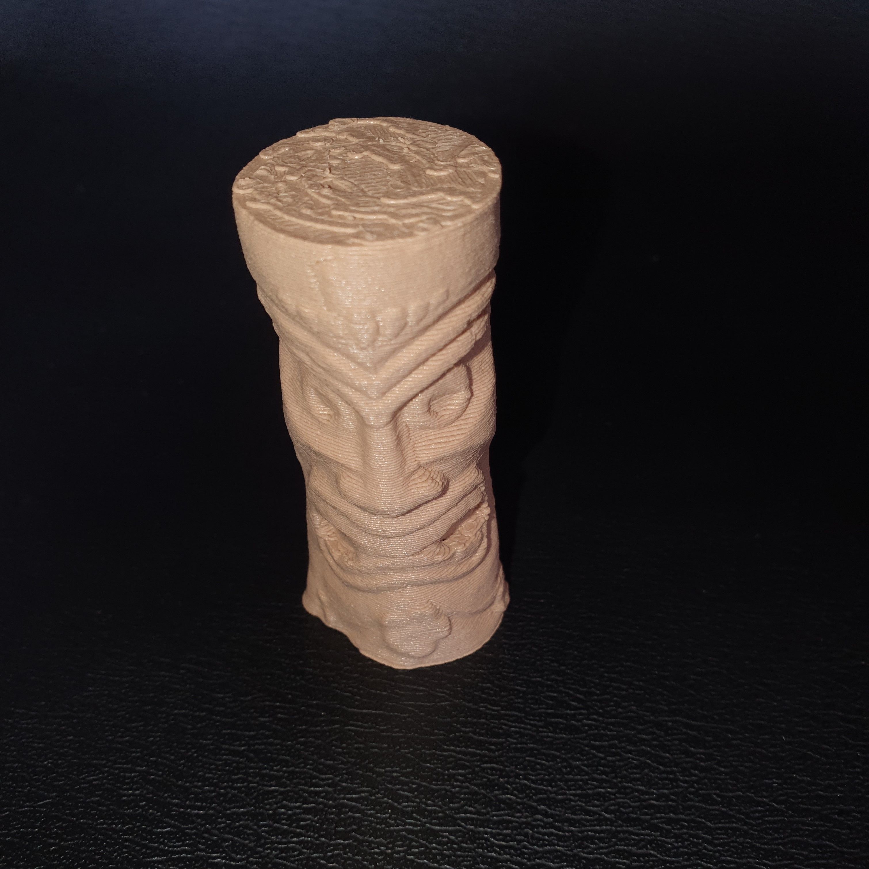 20190810_125510.jpg Download STL file totem (scan with phone, process with (photo recap) on pc) • 3D printable object, YOHAN_3D