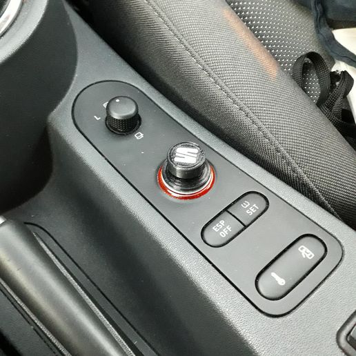 ’ AA FR! “NO sh ahd had yy Tapa de la toma de corriente de 12V para Seat Leon 2