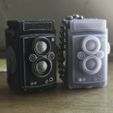 rollei-print-next-to-painted-rollei.jpg STL file Twin- lens Camera Charm・3D printing idea to download