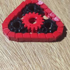 1644290162324.jpg FIDGET SPINNER OF GEARS AND CHAINS