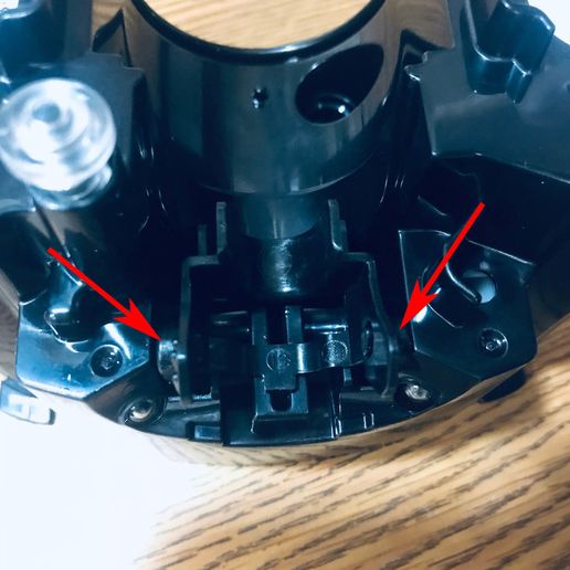 IMG_7217.jpg Дезинфицирующее средство для рук GOJO Автопереход на ручное управление