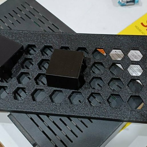 📦 Shelf for set-top box, 32in TV・ STL File for ・Cults