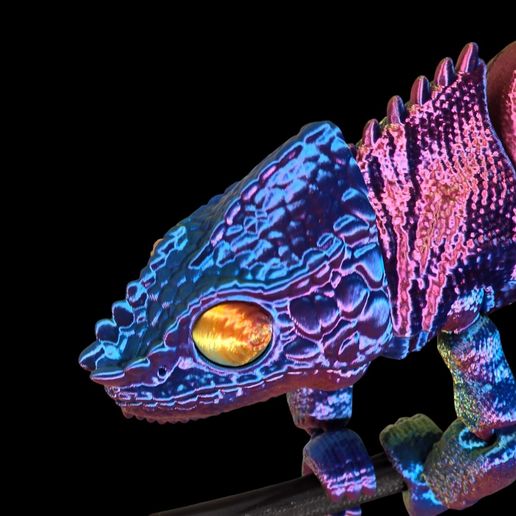 20250409_195223-Photoroom.jpg Panther Chameleon - Articulated Lizard with Tree Stand
