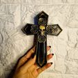 DECORATIVE GOTHIC CROSS
