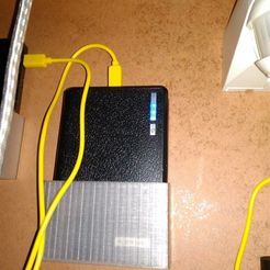 IMG_20170531_130339.jpg Archivo 3D gratuito Power Bank 2 Soporte de pared・Design para impresora 3D para descargar