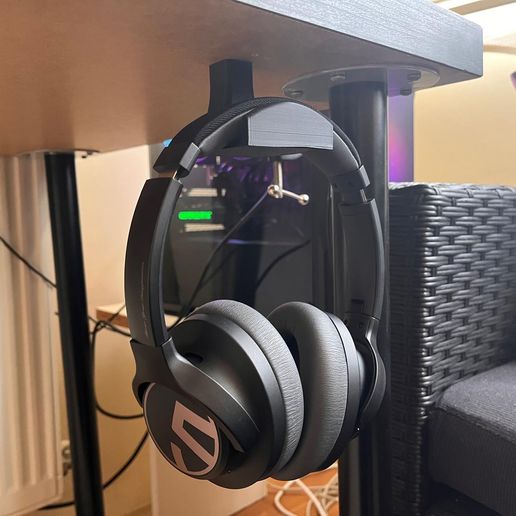 HEADPHONE STAND / HOLDER