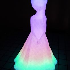 IMG_20230527_213639.jpg STL file Elsa of Arendelle Frozen・3D printable model to download