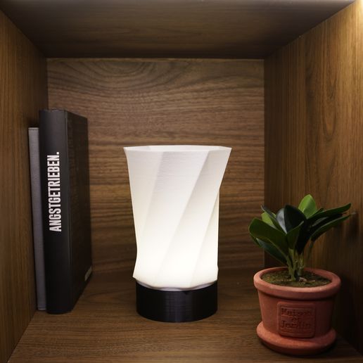 Vaniso Lamp Shade - twisted eight+ 150mm height