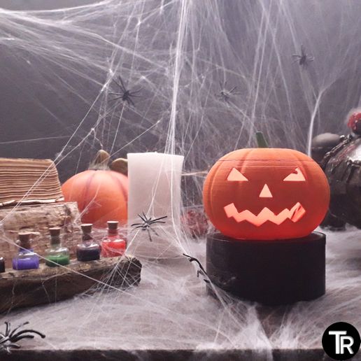 3.jpg Halloween pumpkin