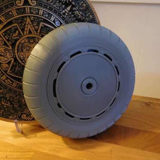 DSCN0634.JPG Download free STL file 1/4 scale FW190 wheel and tire • Model to 3D print, tahustvedt
