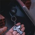 IMG_1060.jpg-Fotos.jpg Glee Keychain - Cheerleader Logo - Santana