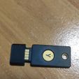 carrée_2.jpg Protective contact case for yubikey