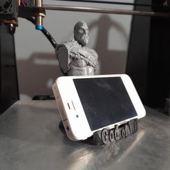 photo_6010362064654154612_y.jpg Fichier STL God of war (support pour smartphone)・Objet imprimable en 3D à télécharger