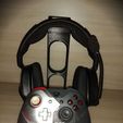 1fd8de42-4a0c-482c-ad75-a73bcd7bc726.jpeg headphone and controller stand for xbox series x/s and ps4