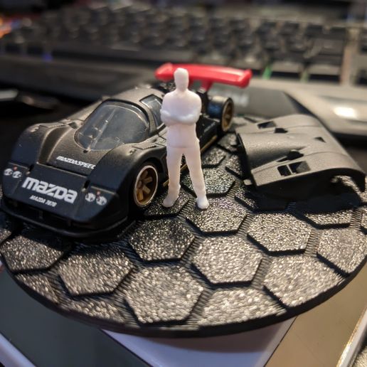 1742070241279.jpg SOLAR ROTATING DISPLAY