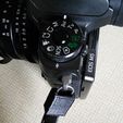 IMG_20171101_150311.jpg Clip for Canon EOS M5 strap