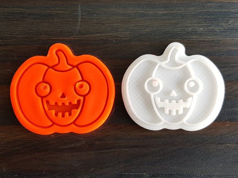 Cute Pumpkin(04) Cookie Cutter 1.jpg STL file Cute Halloween Pumpkin Cookie Cutter set of 12・3D printing idea to download, roxengames