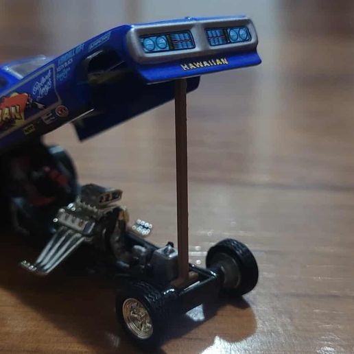 1/64 Diecast Funny Car Body Stand - 3D model önizlemesi
