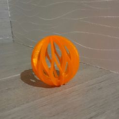 Eumakers Xmas ball