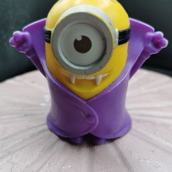 IMG_20230814_192534-10448.jpg STL file minion vampire・3D printing design to download