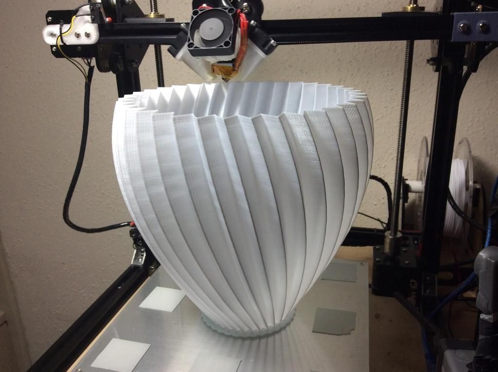 d68124e34158eb79b56cdf627856dbd5_display_large.jpg Free STL file Hanging lamp shade・3D print object to download, idig3d