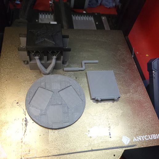 20241221_154733.jpg Boxy Boo/jeu de peluche