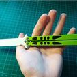 107733079_318961809137740_2747394095452649914_n.jpg Balisong / Butterfly Knife by DavVvE Remix handle rigidity