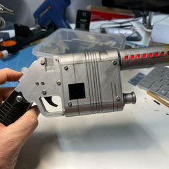 Image_2021-02-18_at_15.37.20.jpeg Archivo STL gratuito Star Wars Rey's Blaster con mecánica y espacio electrónico・Idea de impresión 3D para descargar, rinsewind