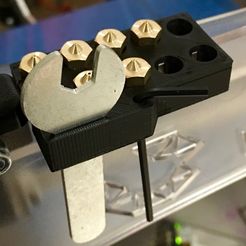 IMG_3827.jpg 3D-Datei E3D-Düsenhalter für K8400 Velleman Vertex kostenlos・3D-druckbares Modell zum herunterladen