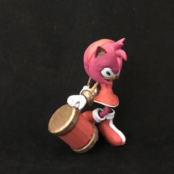 Amy rose statue