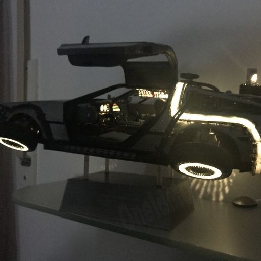 8.jpg DIY DeLorean Time Machine with lights!!