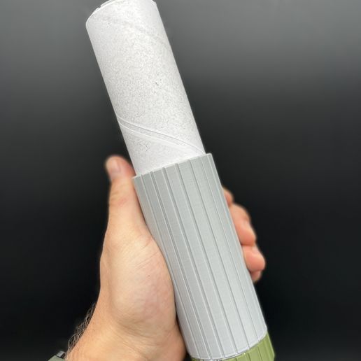 IMG_4575.jpeg Retractable Lint Roller