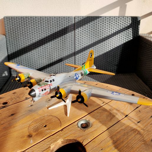 IMG20211209120446.jpg Download free STL file Boeing B-17 Flying Fortress • 3D print model, Guillaume_975