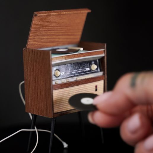 sovietroom-6.jpg Sowjetische Radiola Rigonda, Maßstab 1/12