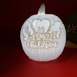 IMG_20230824_185904432.jpg Файл STL HOCUS POCUS Я чувствую запах детей HALLOWEEN PUMPKIN LIGHT・3D-печать дизайна для загрузки