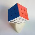 20220409_093956_copie.jpg Rubik's cube stand