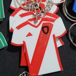 WhatsApp-Image-2023-11-18-at-14.02.26.jpeg River T-shirt keychain