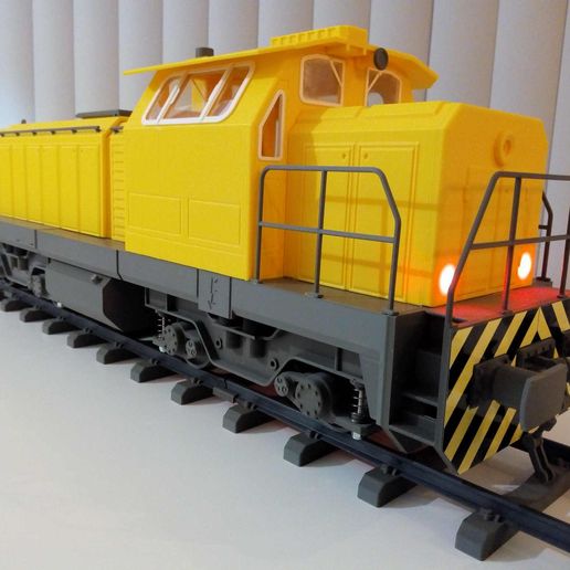 Parution-loco_6.jpg Locomotiva in scala 1/22,5