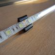 IMG_1034.jpg Бесплатный STL файл Clip led strip 45 °・Шаблон для загрузки и 3D-печати